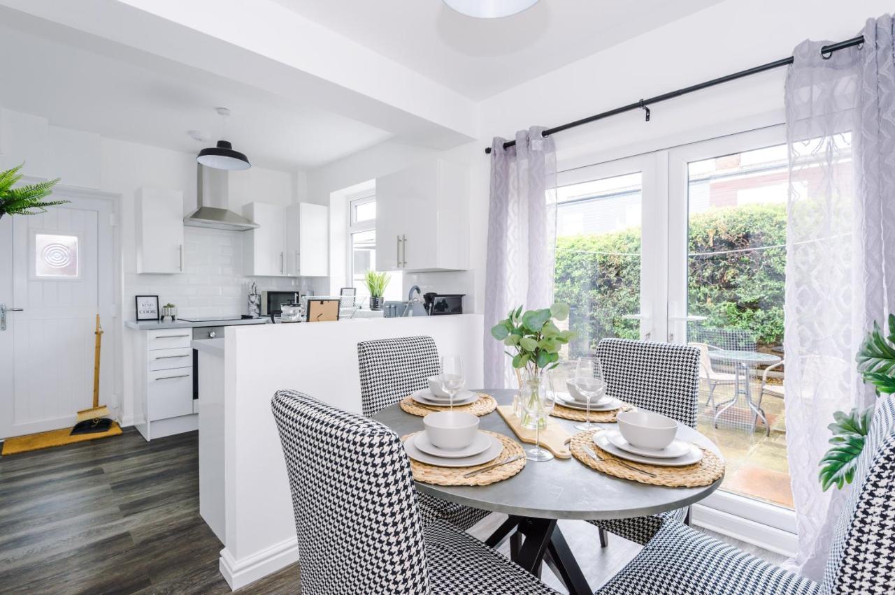 Welcoming 3 Bed Home, 10 Mins From Chester Races And Zoo Saughall Exteriér fotografie