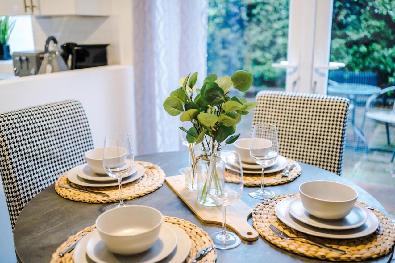 Welcoming 3 Bed Home, 10 Mins From Chester Races And Zoo Saughall Exteriér fotografie
